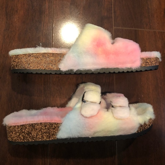 ⭐️ NEW Forever Furry Pastel Rainbow Sandal Slippers Womens Size 6 - Picture 4 of 5
